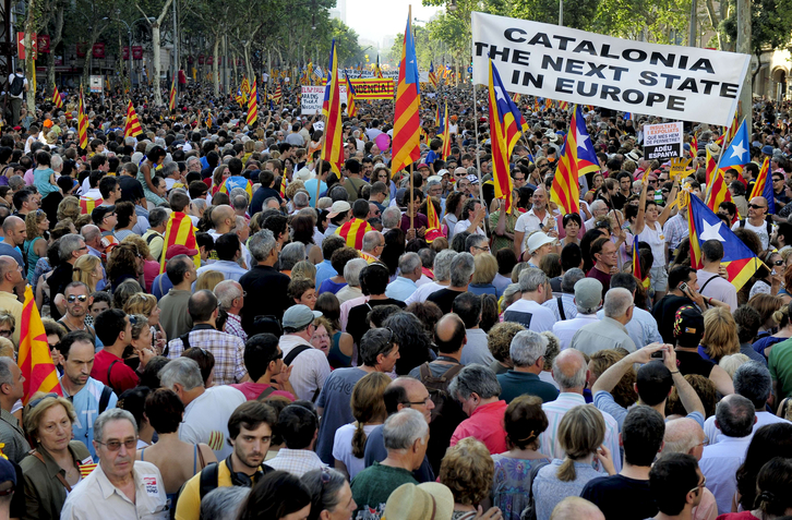 Manifestación del 10 de julio de 2010 contra la sentencia del Constitucional (Josep LAGO/AFP PHOTO)