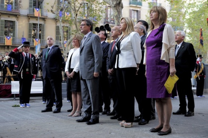 El president del Govern, Artur Mas, en la ceremonia ante el monumento de Rafael Casanova esta mañana. (Josep LAGO/AFP)