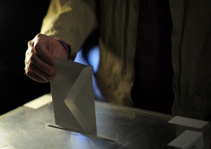 La participación está siendo notablemente superior a las anteriores citas electorales. (Josep LAGO/AFP PHOTO)