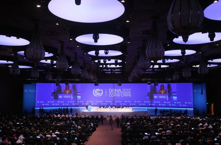 Ceremonia de apertura de la cumbre sobre el cambio climático de Doha. (Karim JAAFAR/AFP) 