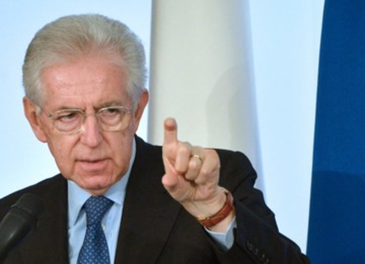 Monti, durante la rueda de prensa de final de año que ha ofrecido en Roma. (Vincenzo PINTO/AFP)