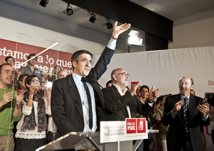 Patxi López durante un mitin en la última campaña electoral en la CAV. (Jon HERNAEZ / ARGAZKI PRESS)