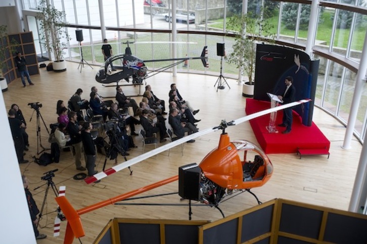 Presentación del helicóptero biplaza de la empresa Aeris Naviter. (Juan Carlos RUIZ/ARGAZKI PRESS)