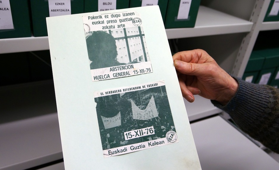  Pegatina contra el Referéndum de la Reforma Política en el Estado español de diciembre de 1976. (Gotzon ARANBURU)