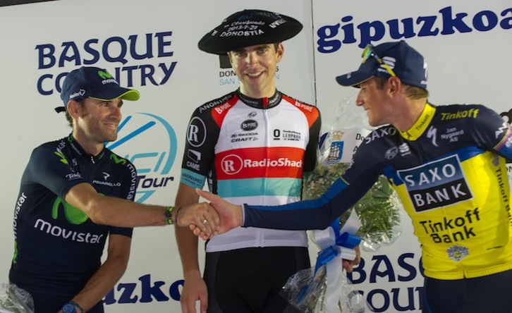 Tony Gallopin, Alejandro Valverde eta Roman Kreuziger-ekin, podiumean. (Andoni CANELLADA/ARGAZKI PRESS)