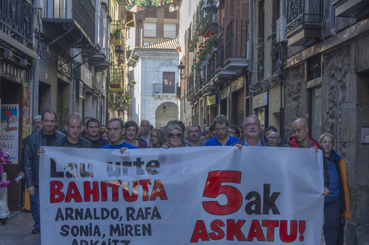 Manifestación convocada en Elgoibar para exigir la puesta en libertad de los condenados en el ‘caso Bateragune’. (Gorka RUBIO / ARGAZKI PRESS)