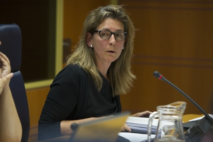 Ana Oregi, durante su comparecencia parlamentaria. (Raul BOGAJO/ARGAZKI PRESS)