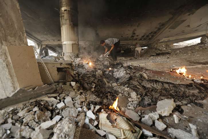 Mezquita de Jaballa atacada por Israel. (Mohamed ABED / AFP)