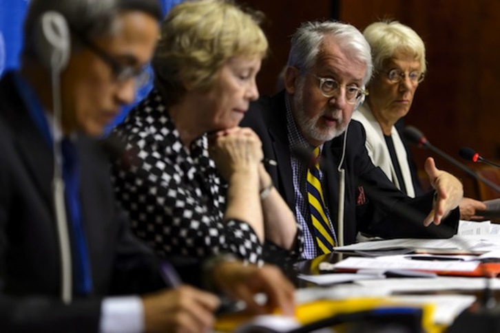 Presentación del informe de la ONU, en Ginebra. (Fabrice COFFRINI/AFP PHOTO)
