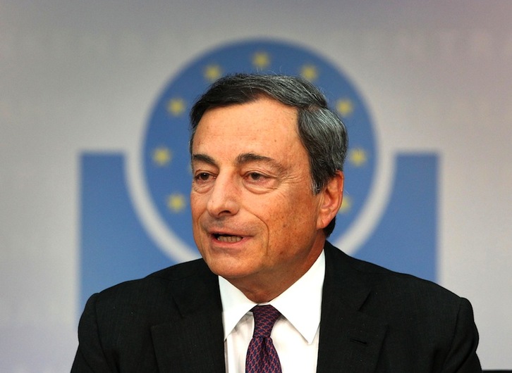 Mario Draghi, en la comparecencia posterior al Consejo de Gobierno del BCE. (Daniel ROLAND/AFP) 