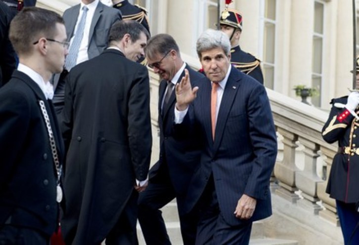 El Secretario de Estado de EEUU, John Kerry, durante el encuentro internacional celebrado en París. (Alain JOCARD/AFP)