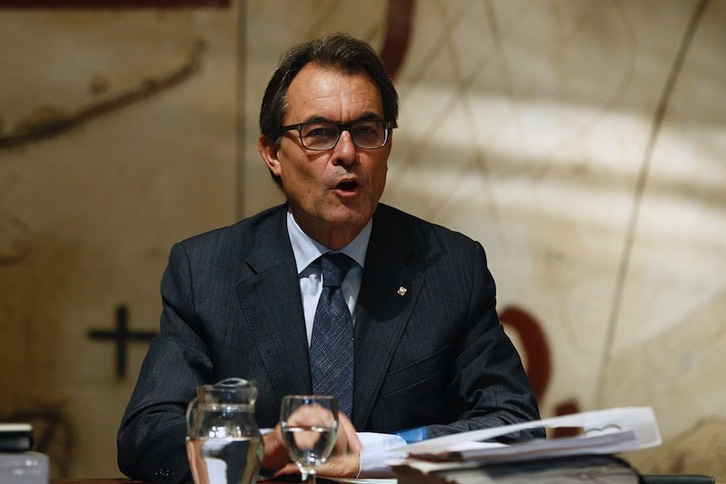 Artur Mas, durante la reunión que el Govern ha celebrado hoy. (Quique GARCÍA/AFP)
