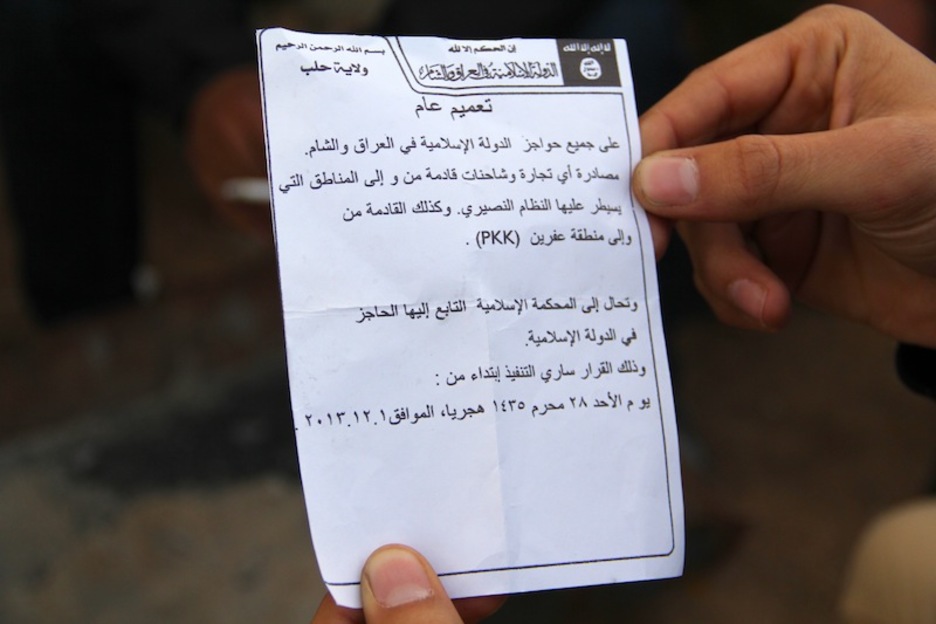 Panfleto repartido por el EI en los checkpoints colindantes a Afrin, donde se advierte dele embargo sobre la región.