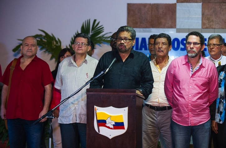 Iván Márquez comparece en La Habana con los nuevos interlocutores de las FARC. (Yamil LAGE/AFP) 