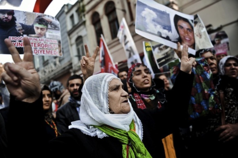 Manifestazioa Istanbulen. (Ozan KOSE/AFP PHOTO)
