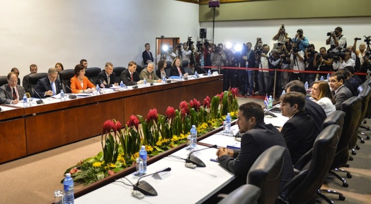 Una de las reuniones entre delegaciones de Cuba y EEUU. (Adalberto ROQUE / AFP)