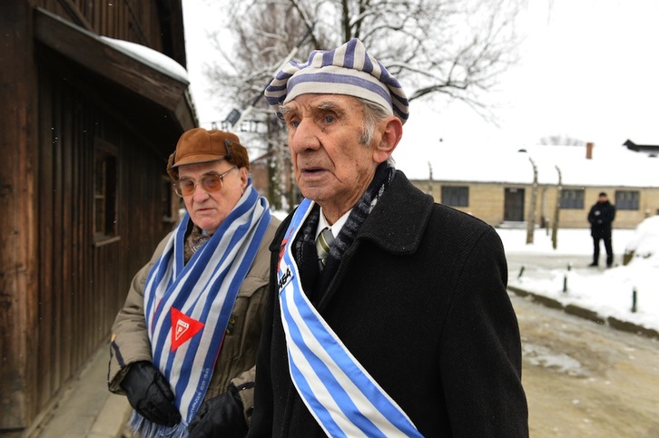 Uno de los presos que logró salir de Auschwitz. (Janek SKARZYNSKI / AFP)