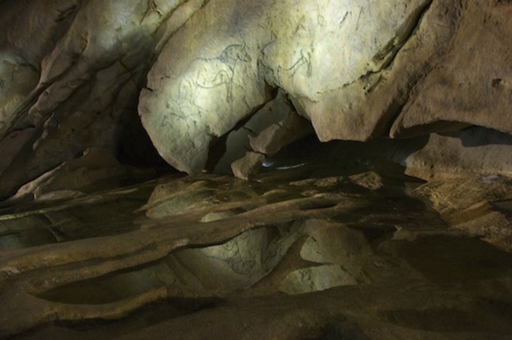 Imagen de la réplica de la cueva de Ekain. (Jon URBE / ARGAZKI PRESS)