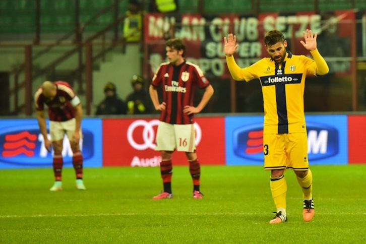 El jugador del Parma Antonio Nocerino, en un partido contra el Milan. (Giuseppe CACACE / AFP)