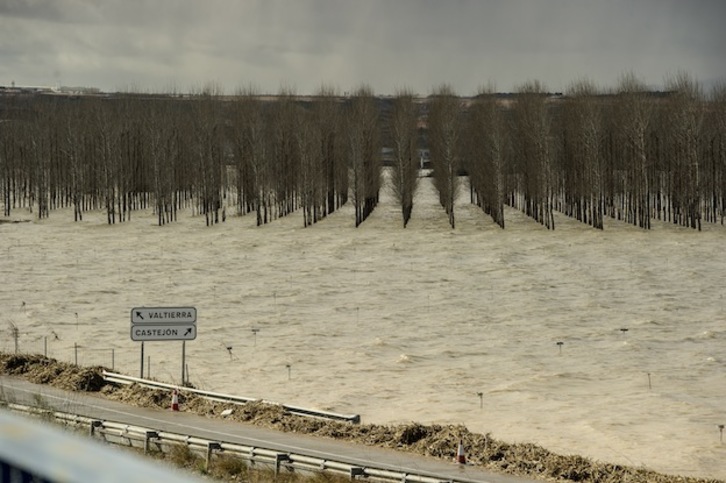 El desbordamiento de las ríos en el sur de Nafarroa ha causado importantes pérdidas. (Iñigo URIZ / ARGAZK PRESS)