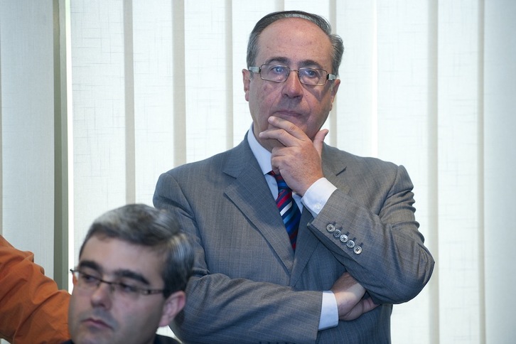 Ángel Vizcay, durante la toma de posesión de Izco en 2010. (Iñigo URIZ /ARGAZKI PRESS)
