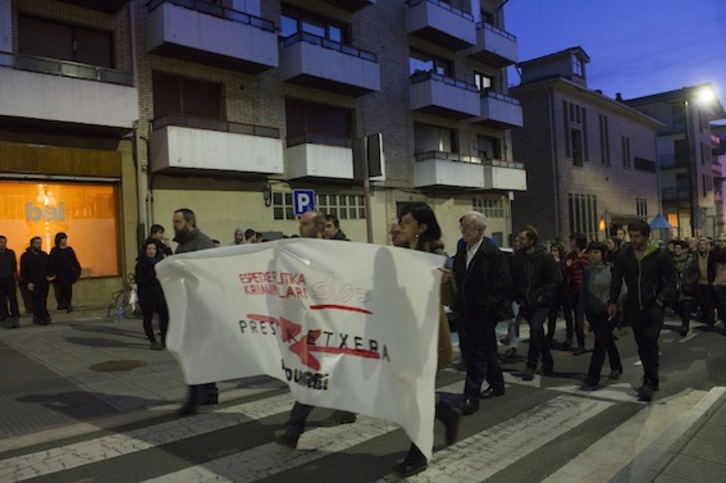 Manifestación en Oñati en solidaridad con Alberto Plazaola. (Raul BOGAJO/ARGAZKI PRESS)
