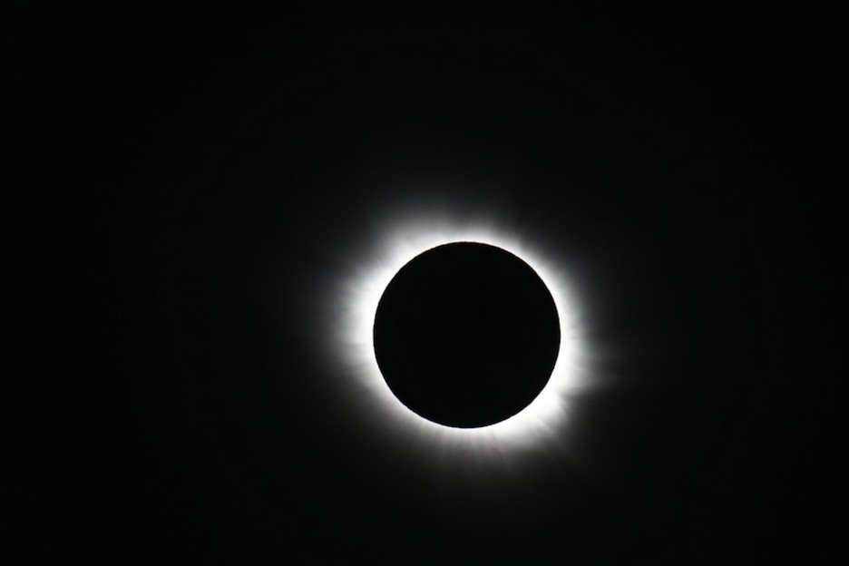 El eclipse total, visto desde Noruega. (Haakon MOSVOLD LARSEN/AFP)