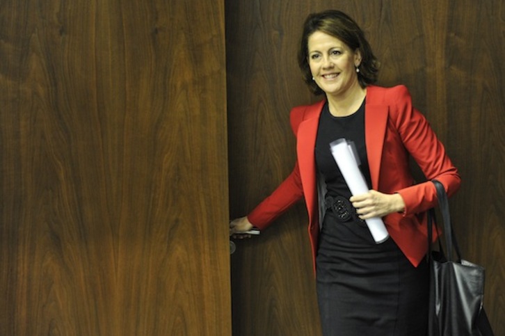 Yolanda Barcina, en su último pleno como parlamentaria. (Idoia ZABALETA/ARGAZKI PRESS)