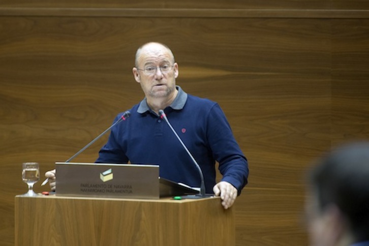 Txentxo Jiménez, durante una intervención en el Parlamento de Nafarroa. (Iñigo URIZ/ARGAZKI PRESS)