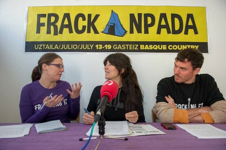 Presentación de la acampada contra el fracking. (Juanan RUIZ / ARGAZKI PRESS)