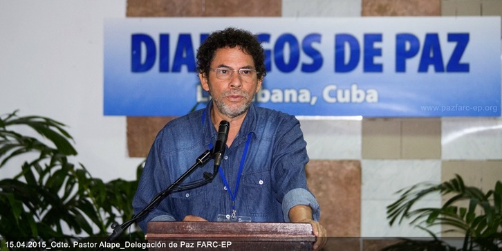 Pastor Alape, uno de los negociadores de las FARC en La Habana. (www.pazfarc-ep.org)