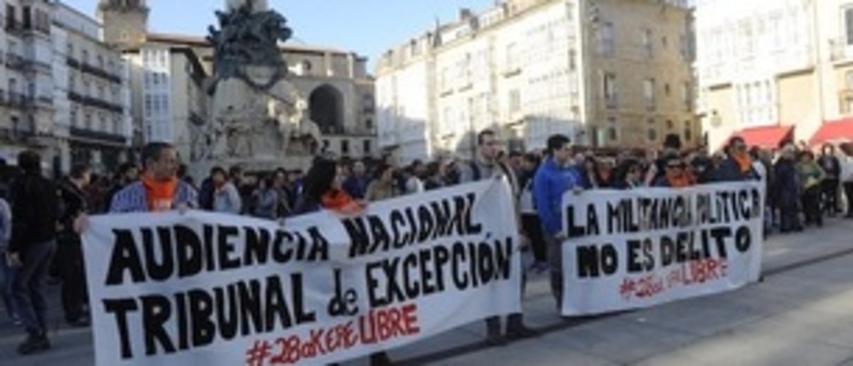 Protesta en Gasteiz ante las detenciones y las sentencias. 