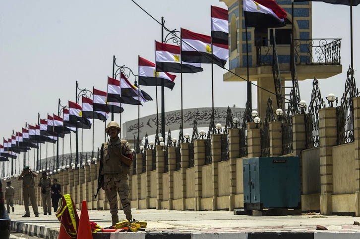 Soldados egipcios en Cairo. (Khaled DESOUKI / AFP)