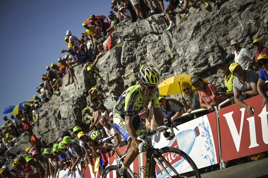 Alberto Contadorrek asko sufritu du gaurkoan. (Lionel BONAVENTURE / AFP)