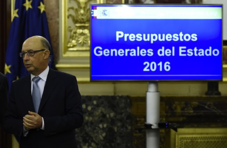 El ministro español de Hacienda, Cristobal Montoro, en la presentación de los Presupuestos. (Gerard JULIEN/AFP PHOTO)