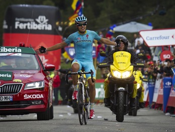 Mikel Landa garaile Vueltako etaparik gogorrenean. (Jaime REINA / AFP)