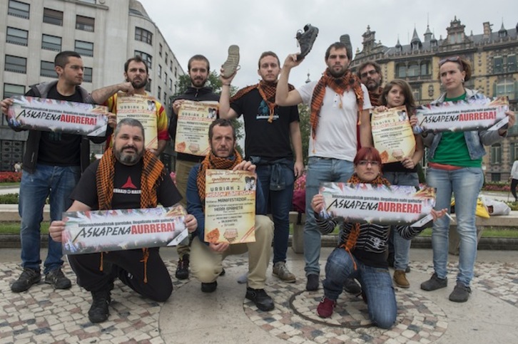 Comparecencia de Herriak Libre para presentar la manifestación de apoyo a Askapena. (Monika DEL VALLE / ARGAZKI PRESS)