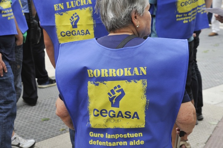 Una de las movilizaciones celebradas por la plantilla de Cegasa. (Idoia ZABALETA / ARGAZKI PRESS)