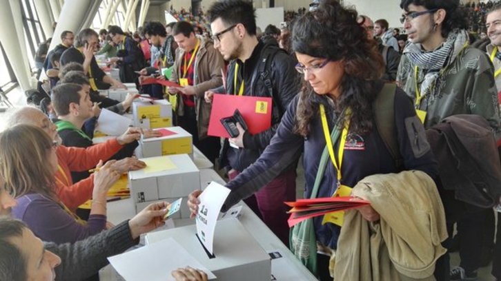 Imagen de la primera votación, este mediodía en Sabadell. (CUP)