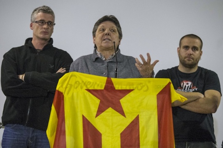 Comparecencia de integrantes de la CUP tras rechazar definitivamente la investidura de Mas. (Pau BARRENA/AFP)