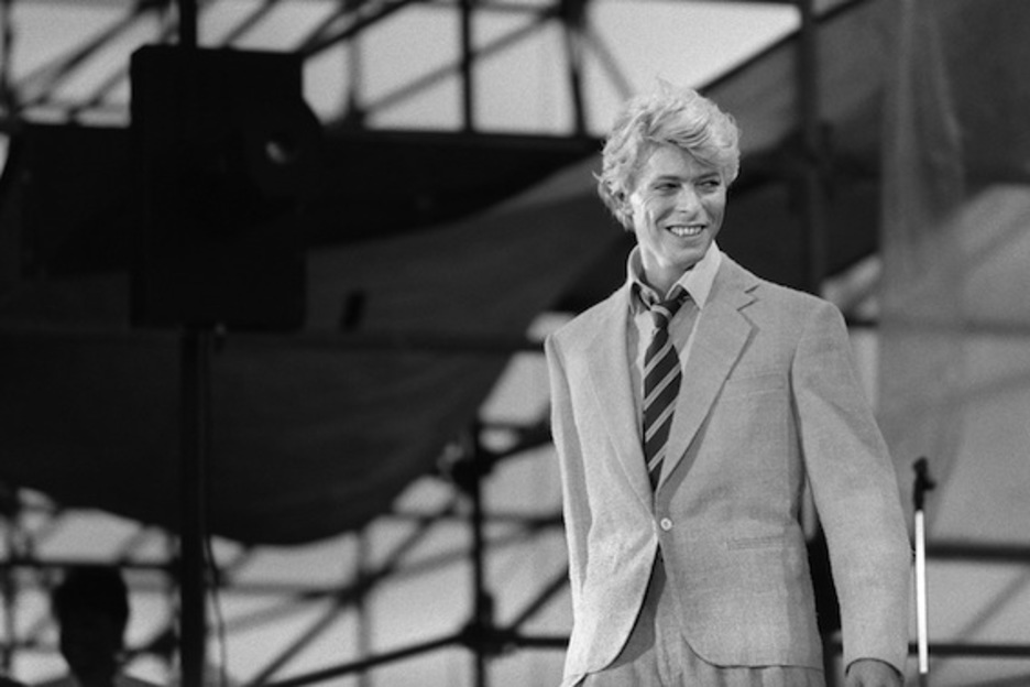 Actuación de Bowie en París, en 1983. (Philippe WOJAZER/AFP)