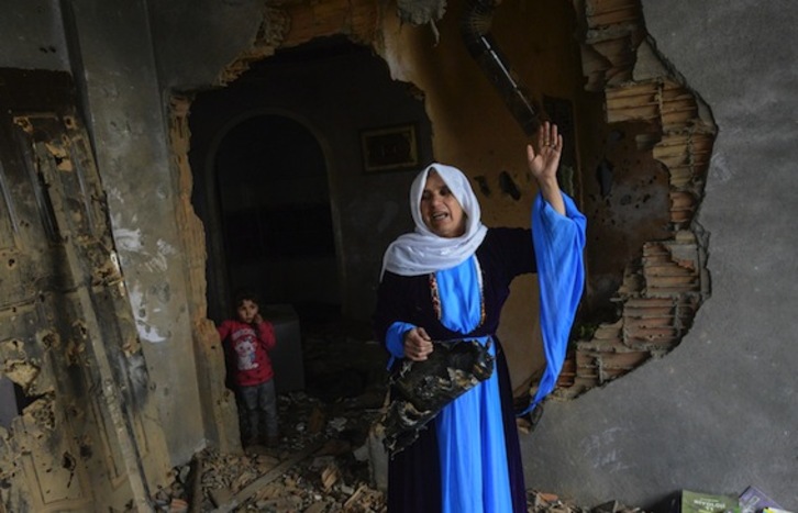 Una mujer kurda, en la ciudad kurda de Silopi. (Ilyas AKENGIN/AFP)