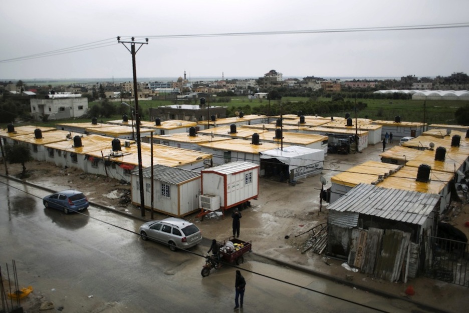 Varias casas han quedado afectadas por el temporal. (Mahmud HAMS / AFP)