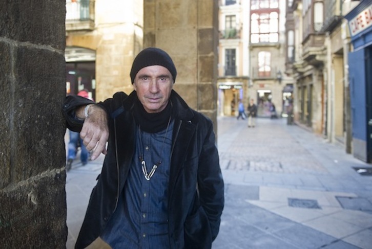 El cantautor Lluís Llach, en una visita a Bilbo en 2012. (Luis JAUREGIALTZO/ARGAZKI PRESS)