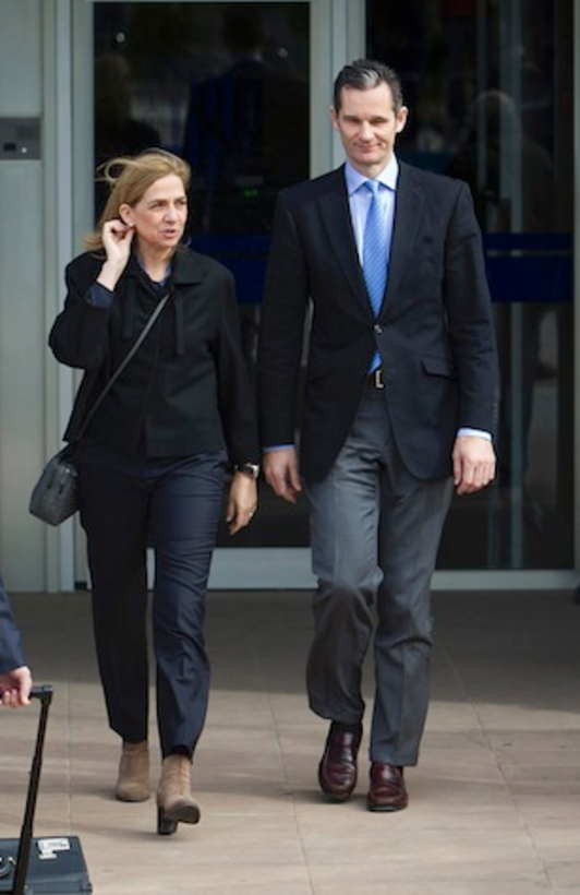 Cristina de Borbón e Iñaki Urdangarin, a la salida del juzgado. (Jaime REINA / ARGAZKI PRESS)