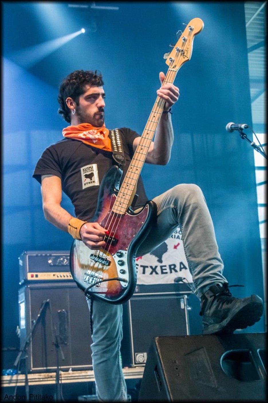 Pixontxisek ere bat egin du elkartasun mezuarekin. (@40minuturock) Pixontxisek ere bat egin du elkartasun mezuarekin. (@40minuturock)