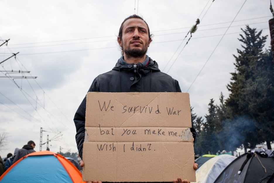 «Sobrevivimos a la guerra, pero me hacéis pensar que ojalá no lo hiciéramos». (Juan TEIXEIRA) «Sobrevivimos a la guerra, pero me hacéis pensar que ojalá no lo hiciéramos». (Juan TEIXEIRA)