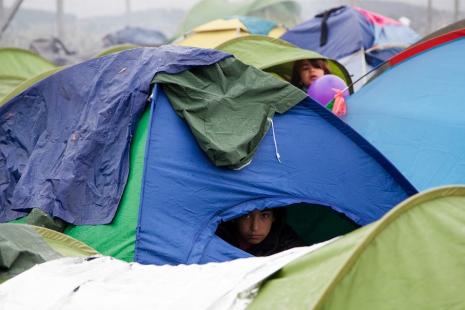 Días enteros de lluvia en las tiendas. (Juan TEIXEIRA) Días enteros de lluvia en las tiendas. (Juan TEIXEIRA)