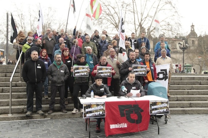 Comparecencia Movimiento Pro Amnistía en la plaza del Arriaga. (ARGAZKI PRESS)