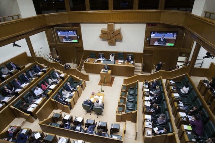 Imagen de un pleno del Parlamento de Gasteiz. (LEGEBILTZARRA.EUS)